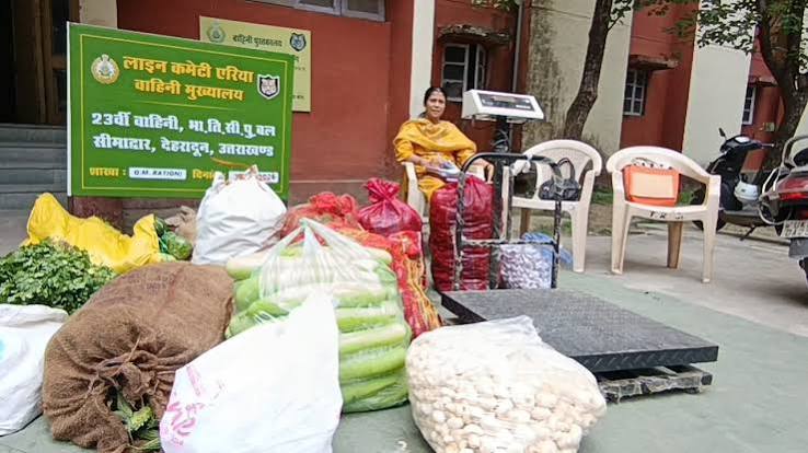 ग्रामीण किसानों और स्वयं सहायता समूहों की पहल से स्थानीय उत्पादों को मिल रहा बड़ा बाजार, समूह की महिलाएं द्वारा 13 कुंटल से अधिक ऑर्गेनिक सब्जियों की आपूर्ति ग्रामीण किसानों और स्वयं सहायता समूहों की पहल से स्थानीय उत्पादों को मिल रहा बड़ा बाजार, समूह की महिलाएं द्वारा 13 कुंटल से अधिक ऑर्गेनिक सब्जियों की आपूर्ति